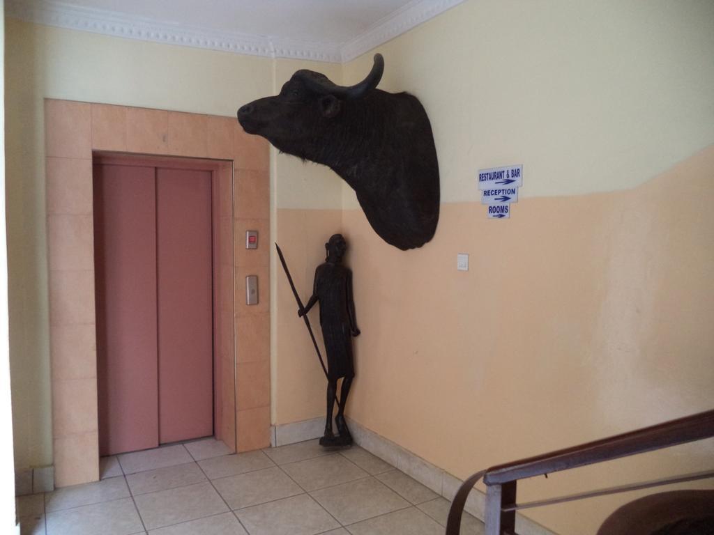 Arusha Tourist Inn Hotel Екстер'єр фото