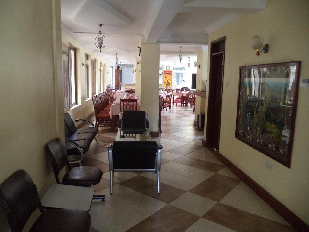 Arusha Tourist Inn Hotel Екстер'єр фото