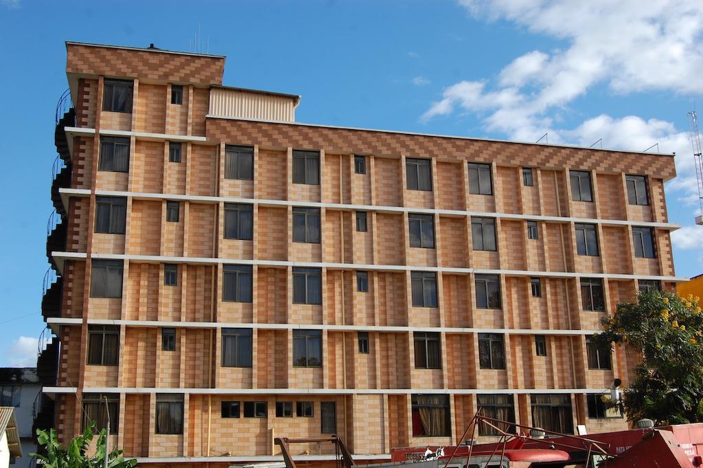 Arusha Tourist Inn Hotel Екстер'єр фото
